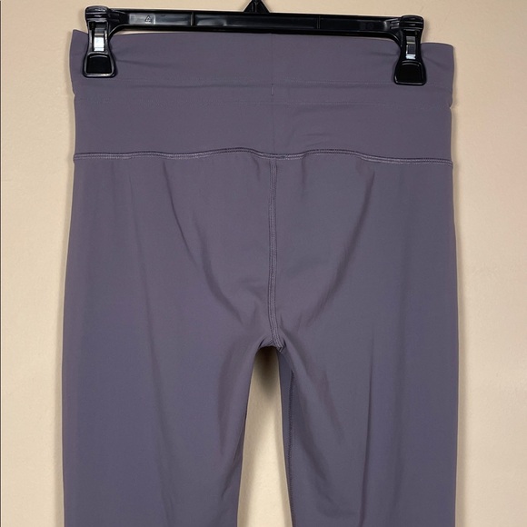 Vuori Women’s Daily Legging Purple Gray Tie Waist Athletic Gym Workout - Picture 7 of 7